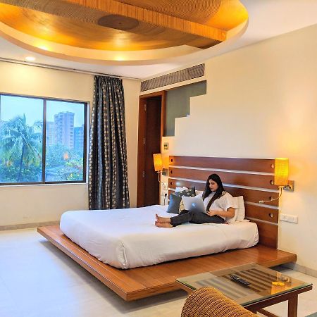 Hotel Jewel Of Chembur Mumbai Exterior foto