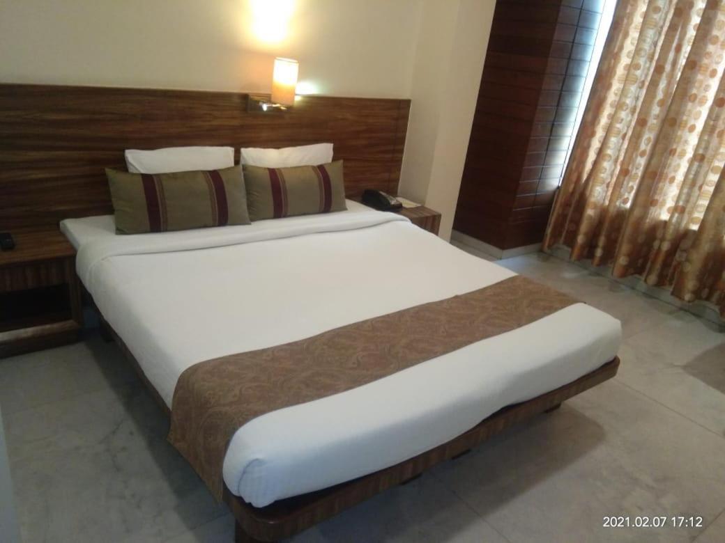 Hotel Jewel Of Chembur Mumbai Exterior foto